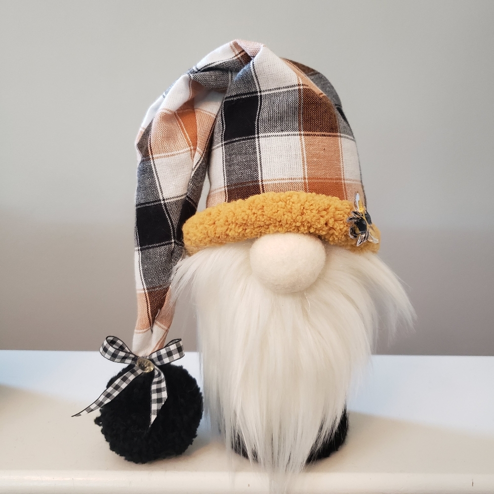 Bee decor farmhouse gnome